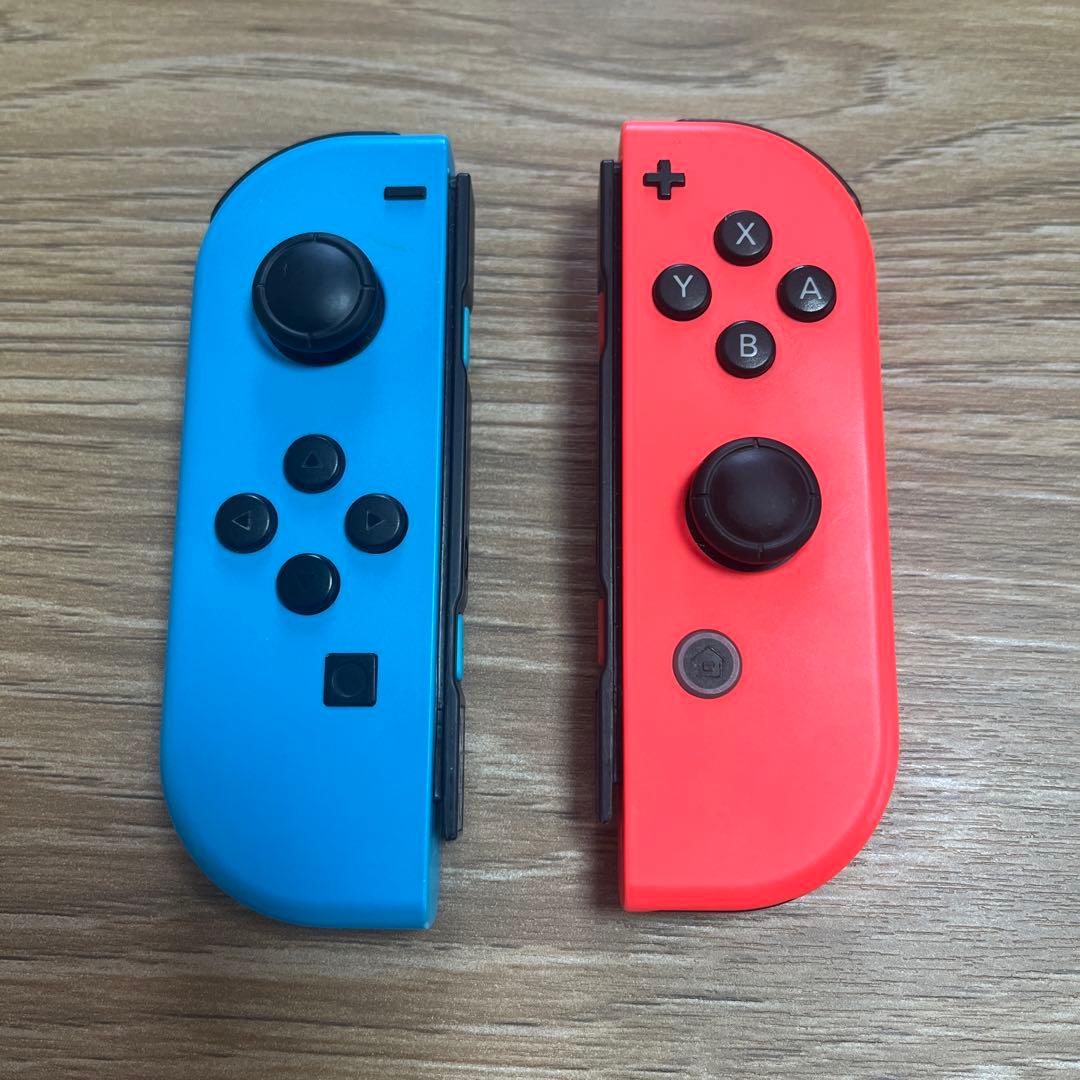 Nintendo Switch 本体 Joy-Con・持ち運びケース付き
