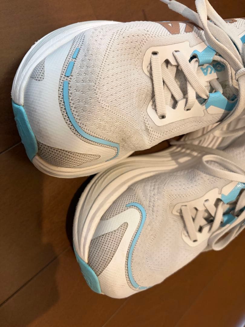 HOKA ホカ　SKYWARD X（スカイワード エックス）