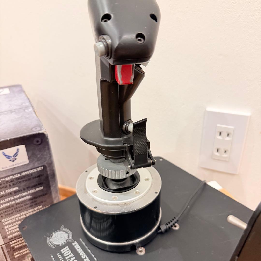 THRUSTMASTER HOTAS WARTHOGフライトシミュレータ 現状品
