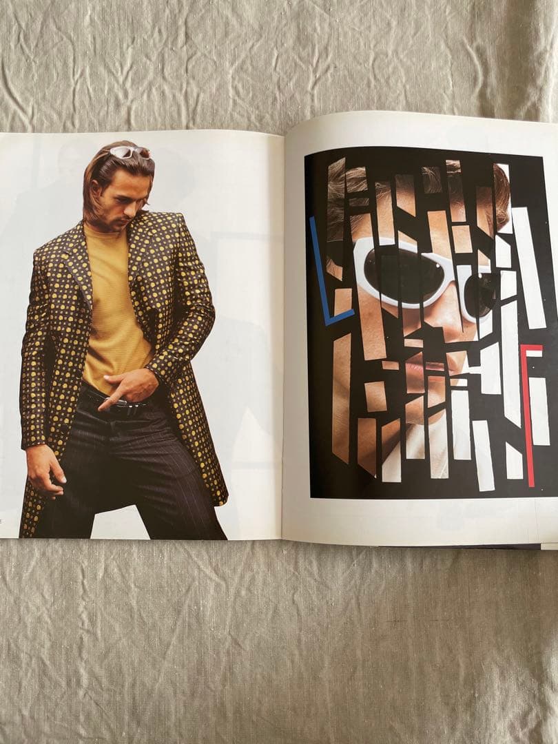GIANNI VERSACE 写真集　ジャンニヴェルサーチ　本　雑誌　ビンテージ
