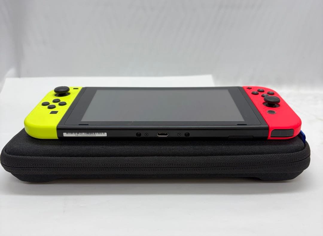Nintendo SWITCH HAC-001　ゲーム機　アクセサリー付　任天堂