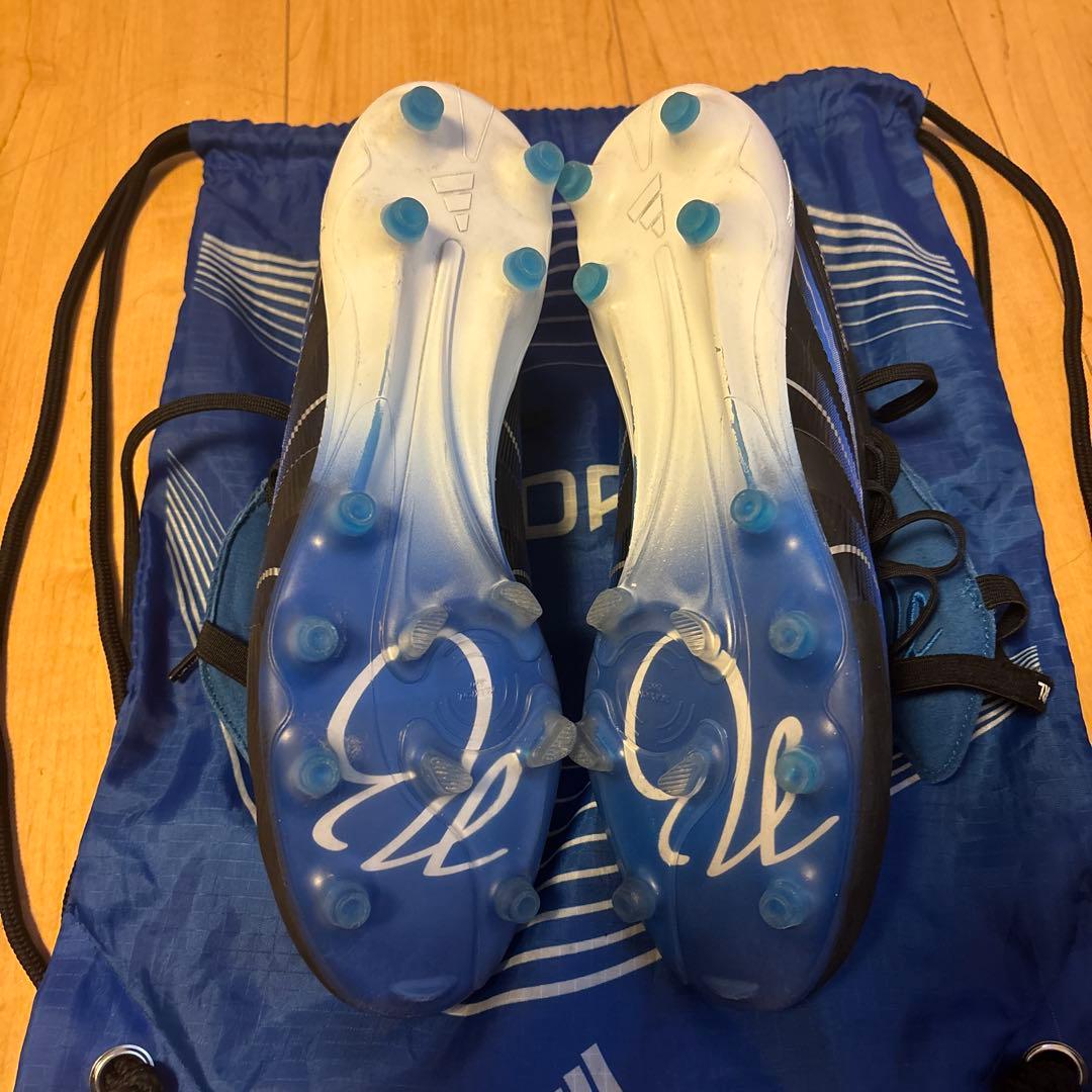 adidas Predator サッカーシューズ 黒/青