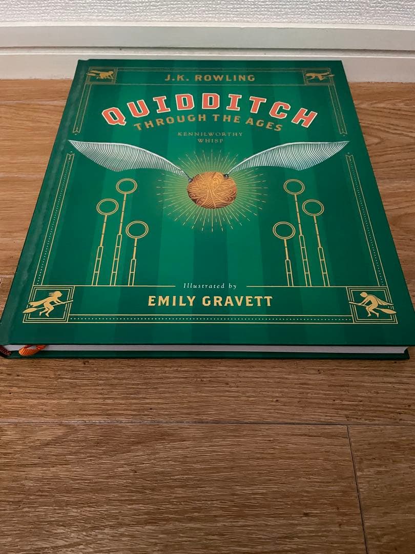 洋書 Hogwarts Library Illustrated Collection
