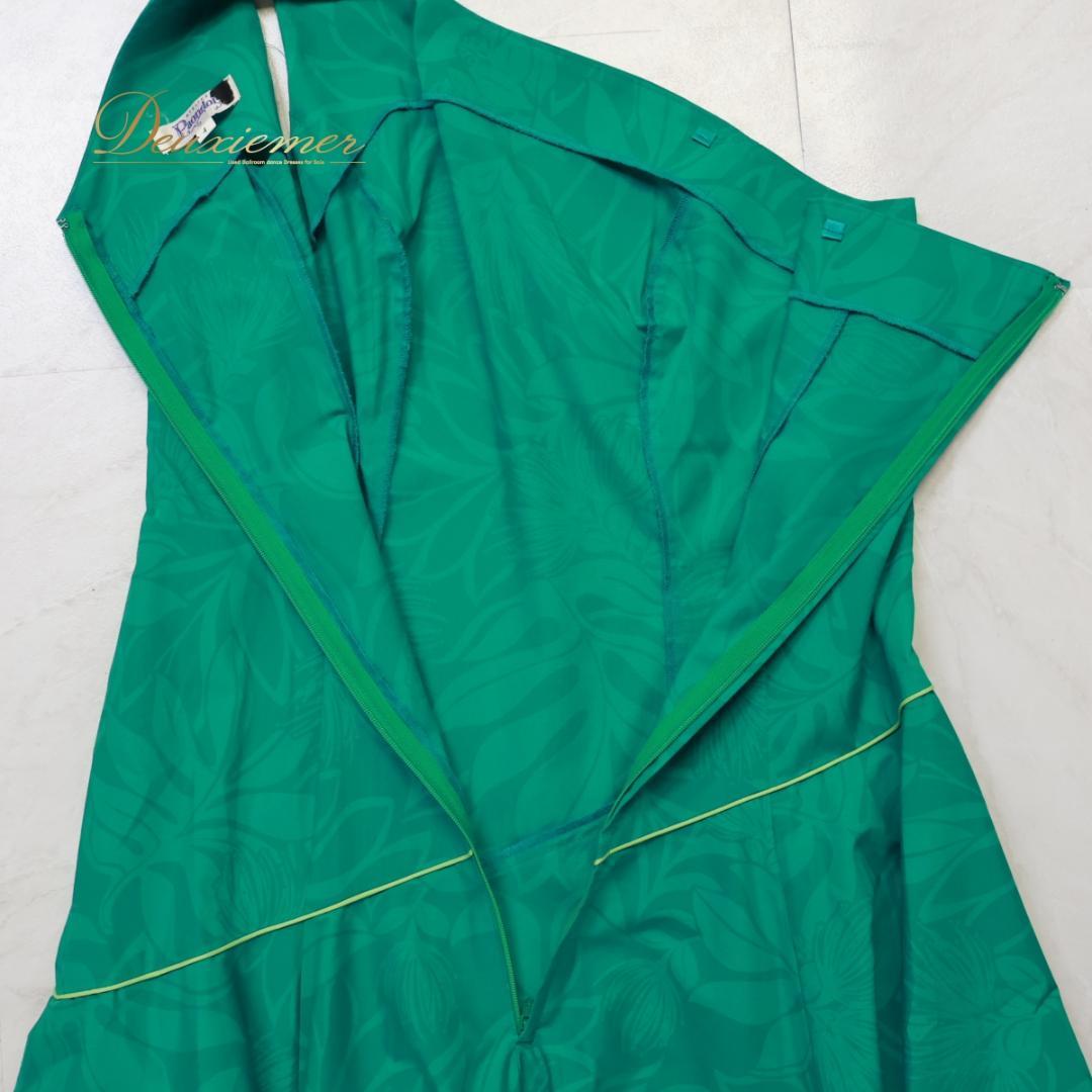 【美品 日本製 フラダンス衣装】グリーン Paondor ワンピース ドレス 緑