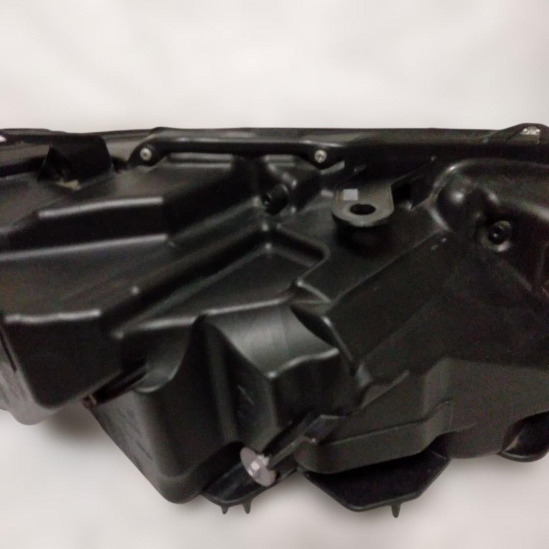 ハリアー60 後期 左ヘッドライト zsu60w 美品 KOITO48-192