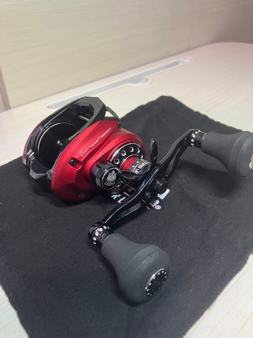 Abu Garcia レボビーストロケット 右巻き