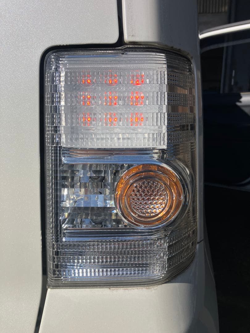 L575S ムーヴコンテ カスタム 後期 純正テールライト 左右 LED