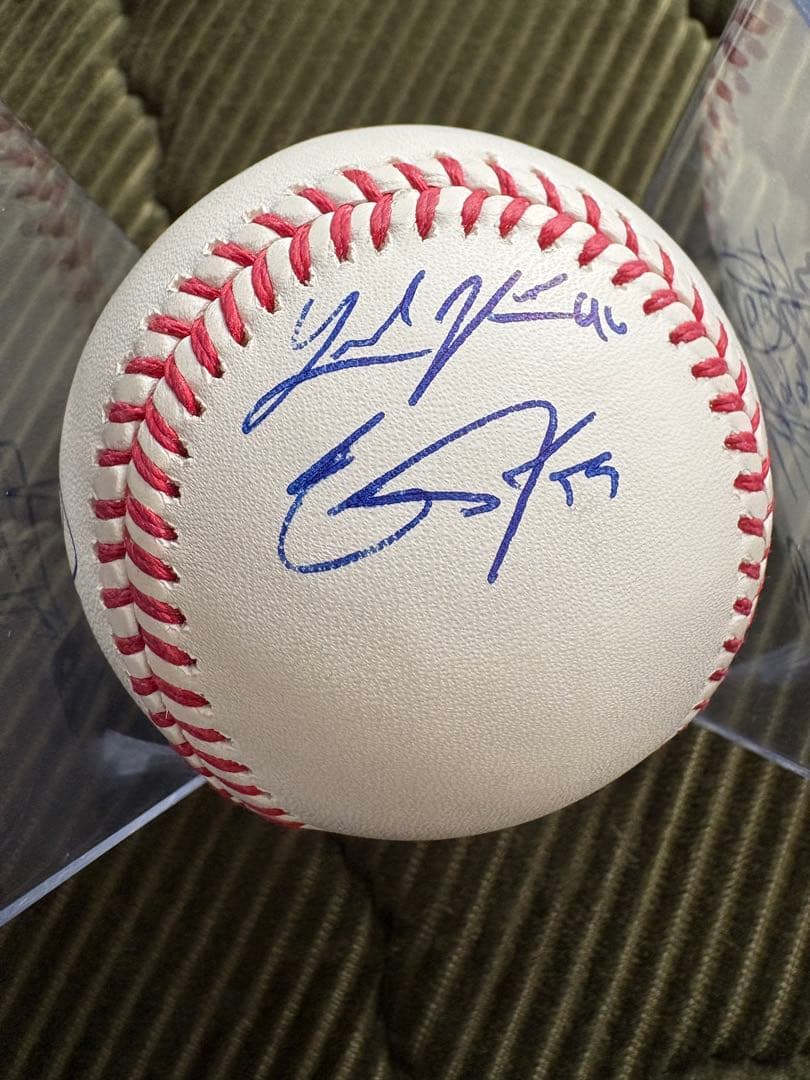 MLB直筆寄せ書きサインボール