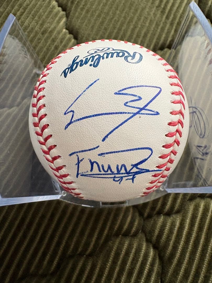 MLB直筆寄せ書きサインボール