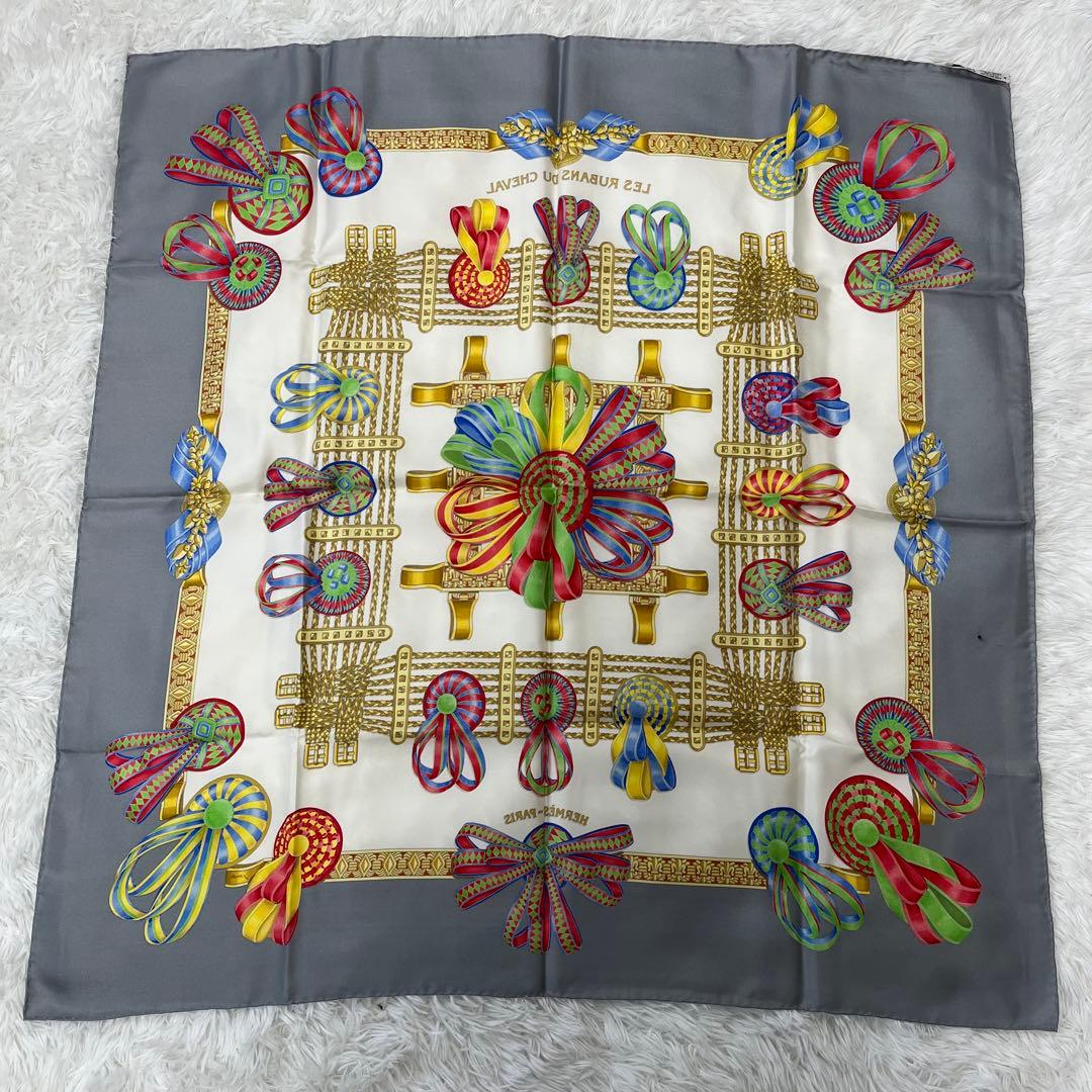 HERMES エルメス スカーフLES RUBANS DU CHEVALグレー