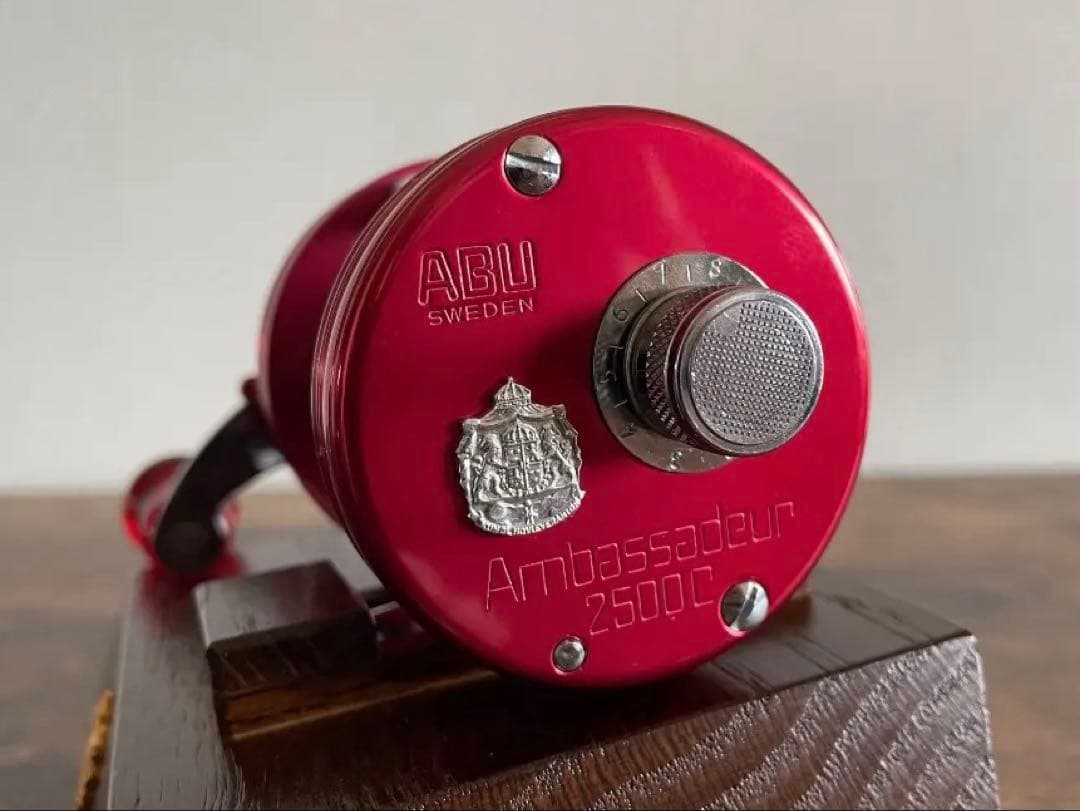 ABU Ambassadeur 2500C ノスタルジア レッド ベイトフィネス