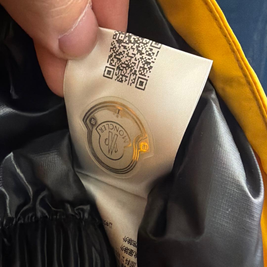 【新品未使用】定価33万 MONCLER イエロー スノーボードウェア　サイズ3