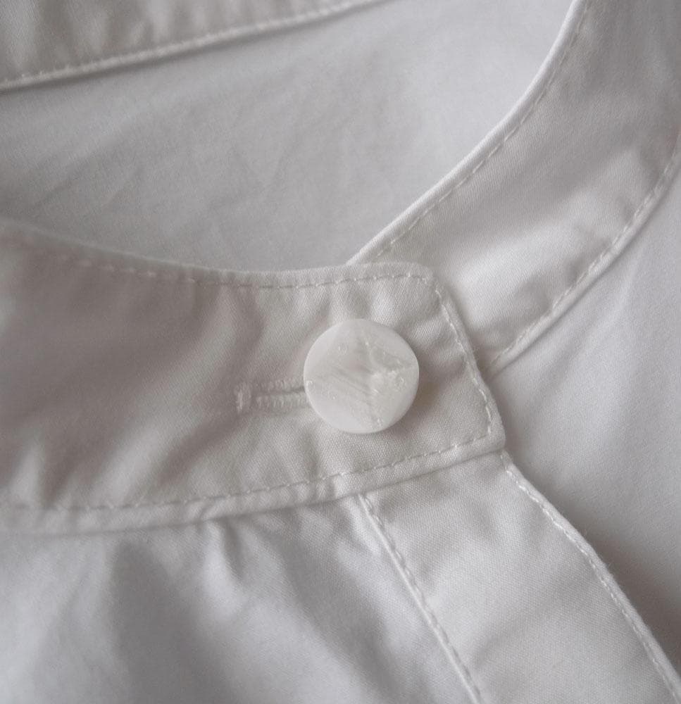 美品 ヘリンドットサイ 1,8万円 フリルブラウス ホワイト HeRIN.CYE