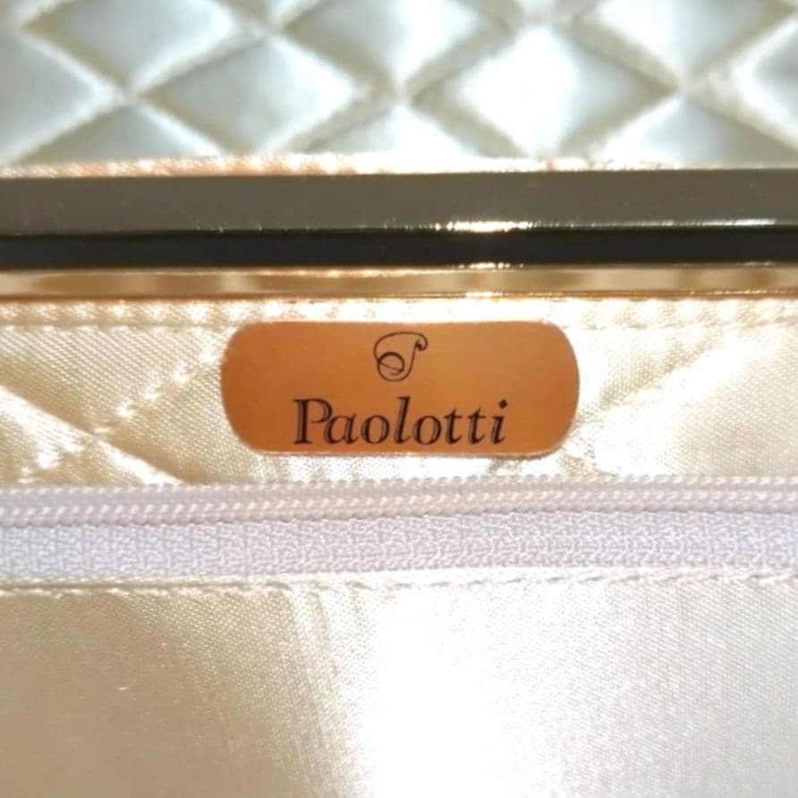 ✨未使用級✨Paolotti　バニティバッグ　キルティング ブラック ゴールド