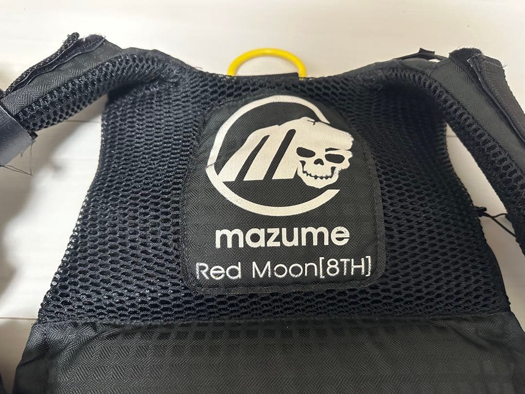 mazume フィッシングベスト 黒/赤