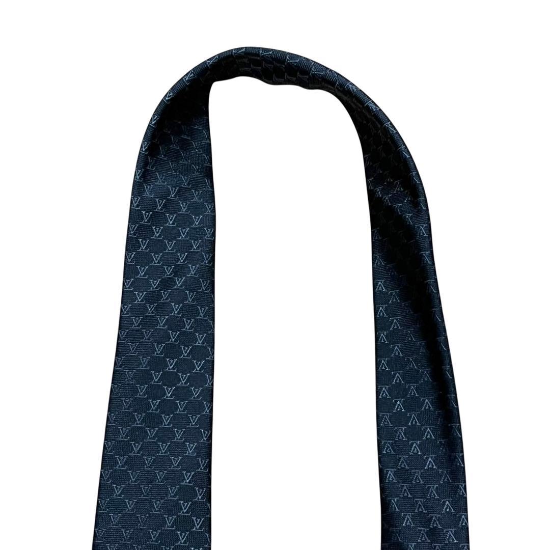極美品　ルイヴィトン　ネクタイ　LVロゴ　フィッシュネット　黒　クラヴァット