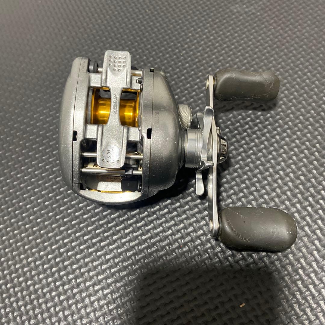 SHIMANO 07 メタニウムmg 右巻き ベイト バス釣り メタマグ