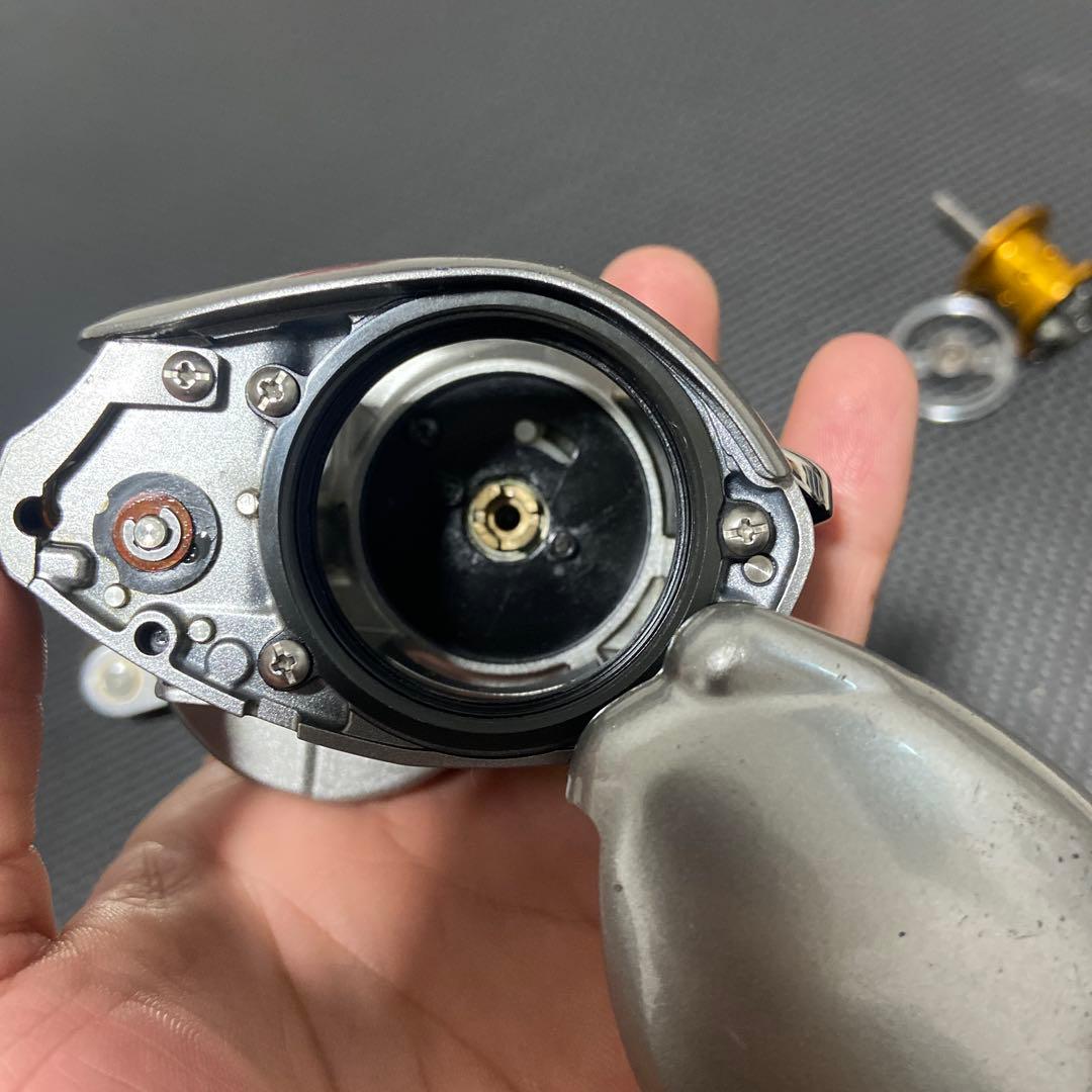 SHIMANO 07 メタニウムmg 右巻き ベイト バス釣り メタマグ