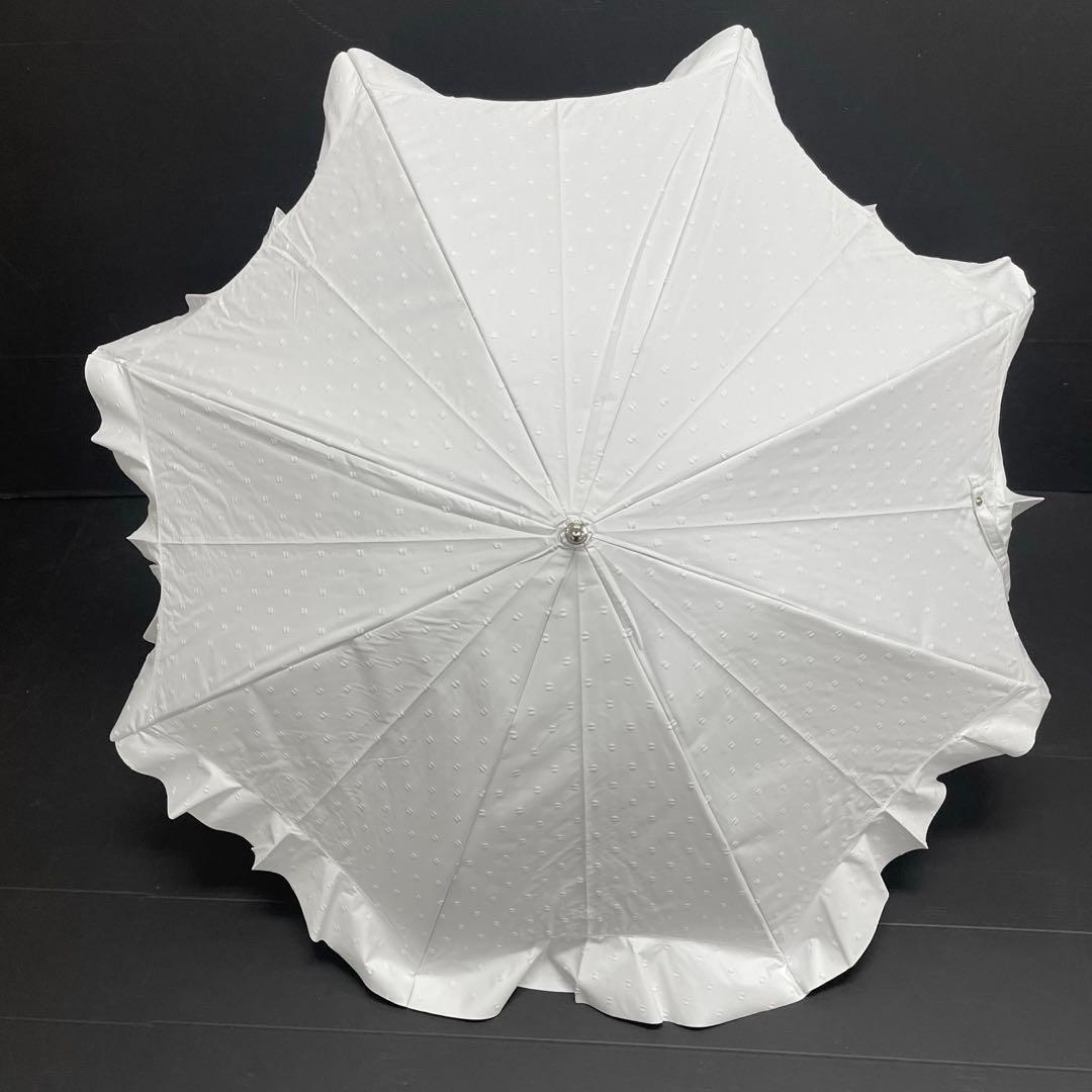 お*ん様 新品52930 ケイトスペード＊白ホワイトフリル1級遮光晴雨兼用日傘雨