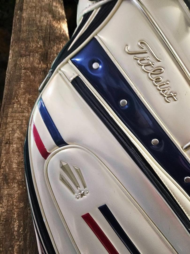きくすけ送料無Titleist 高級エナメル大型キャディバッグトリコロール