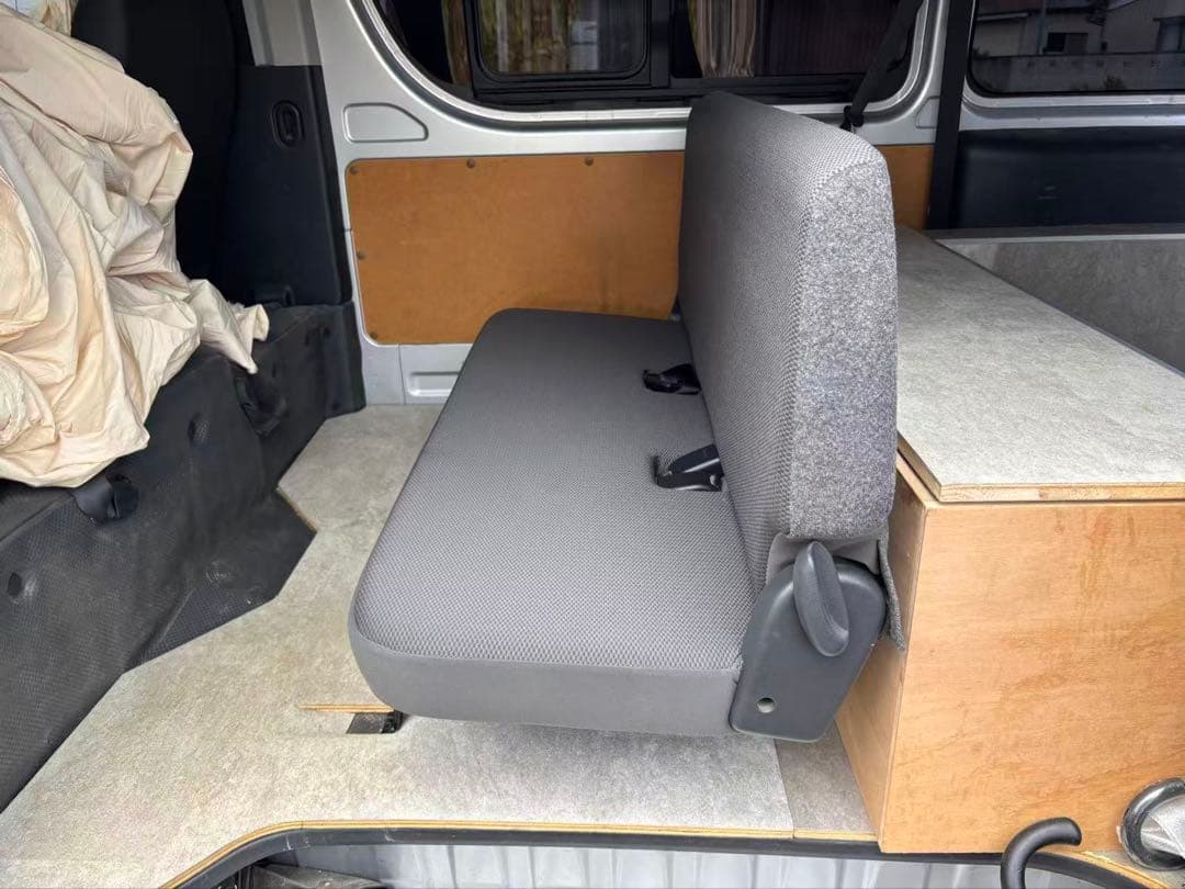カスタムカー用収納付きカーペット