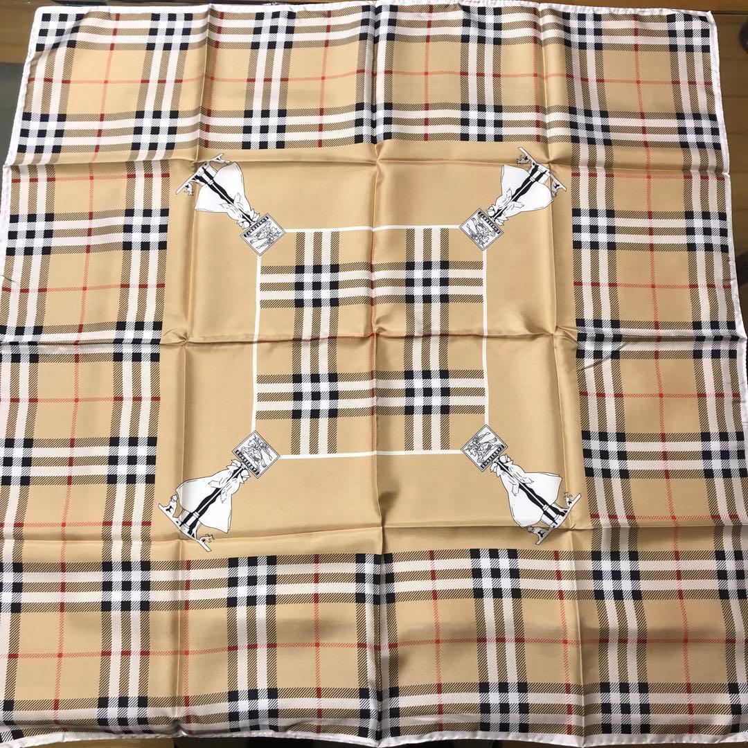 Burberry シルク　スカーフ 86 未使用 専用袋保管　ヴィンテージ　大判