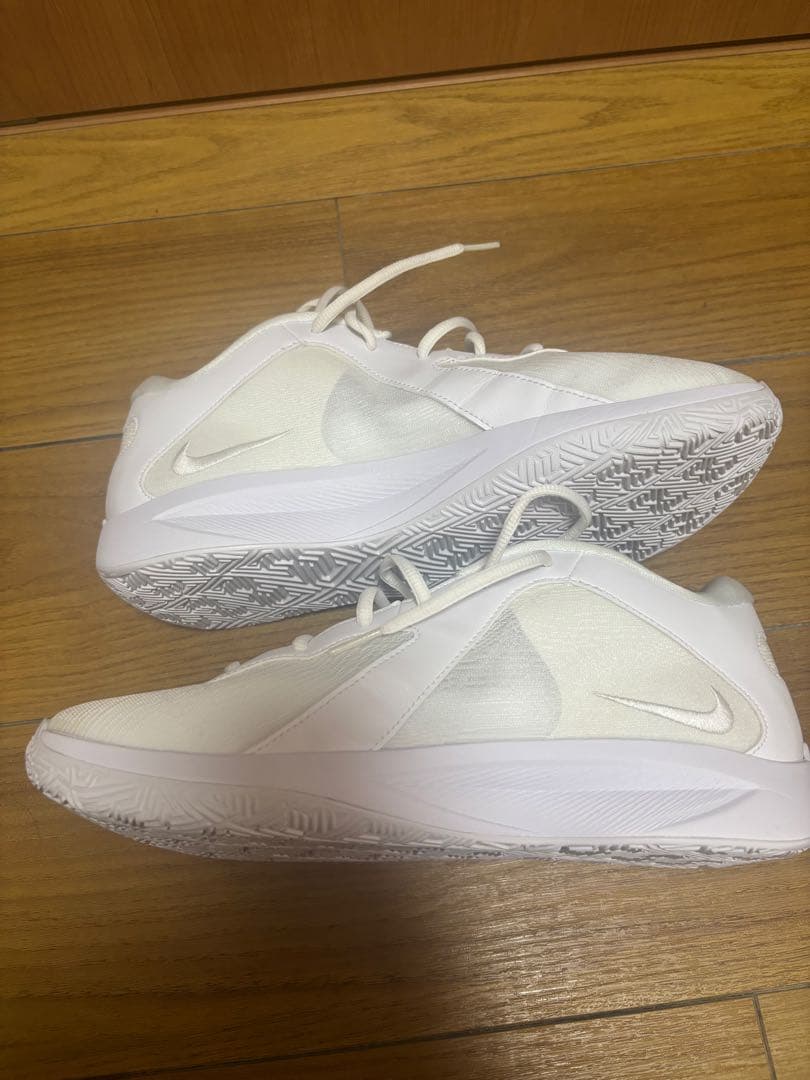 Nike freak6 ホワイト