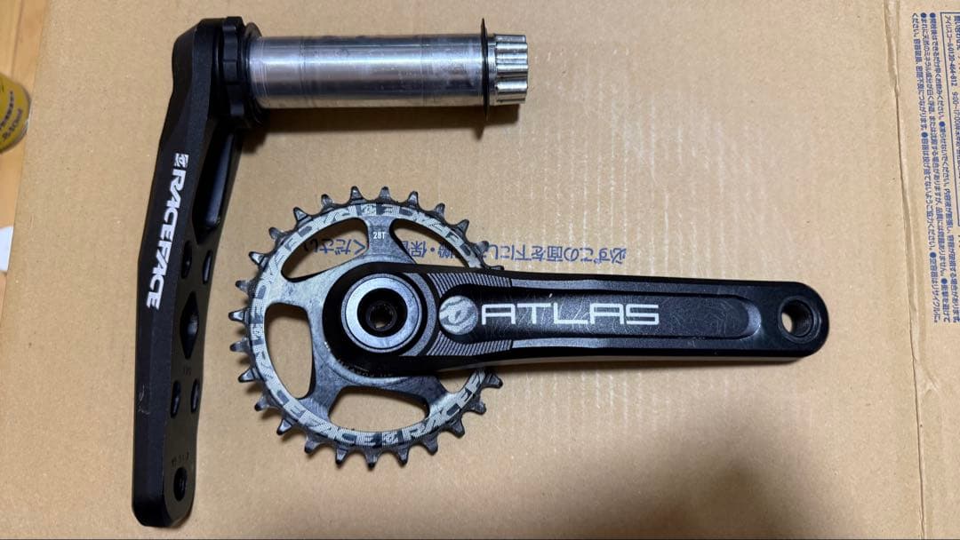 RACEFACE クランク ATLAS チェーンリング付き