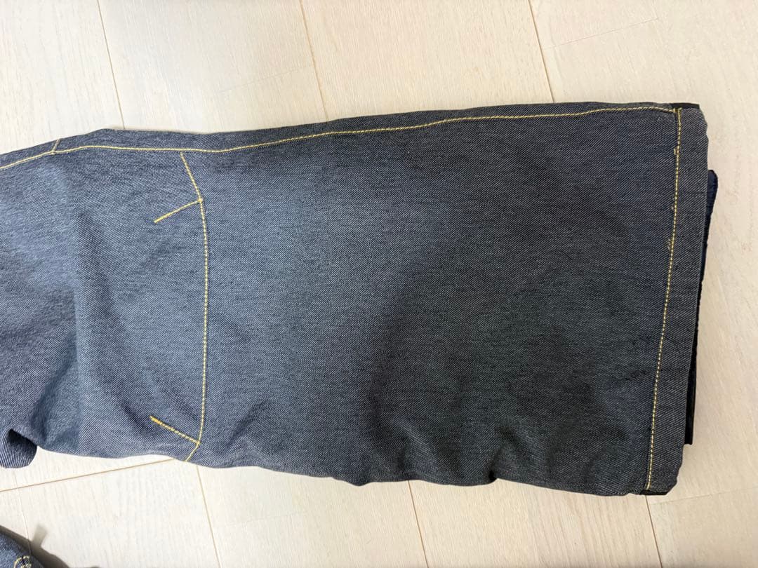 BURTON スノーボードパンツ ダークデニム 柄