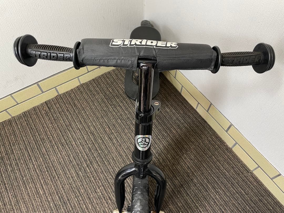 【極美品】 STRIDER SPORT ブラック 12インチ バランスバイク