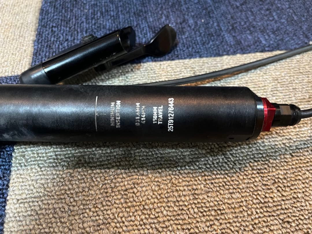 RockShox Reverb シートポスト