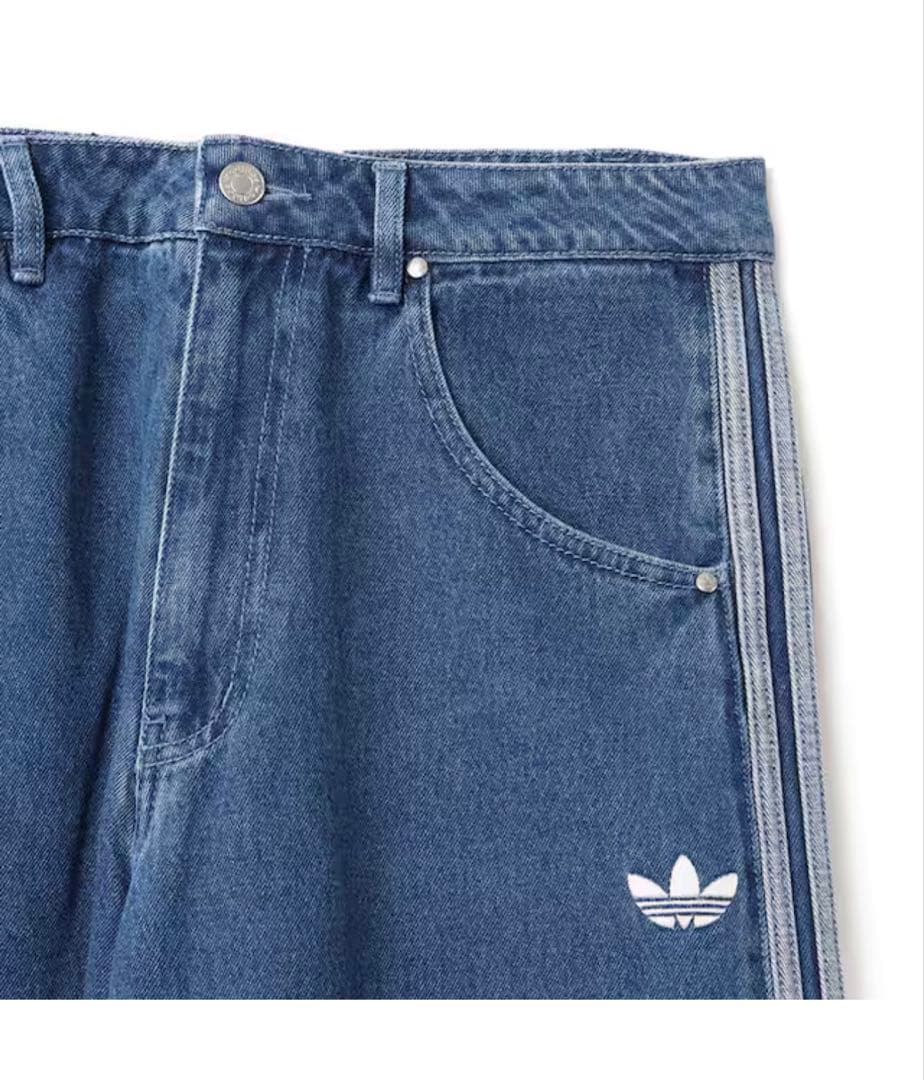 adidas デニムパンツ