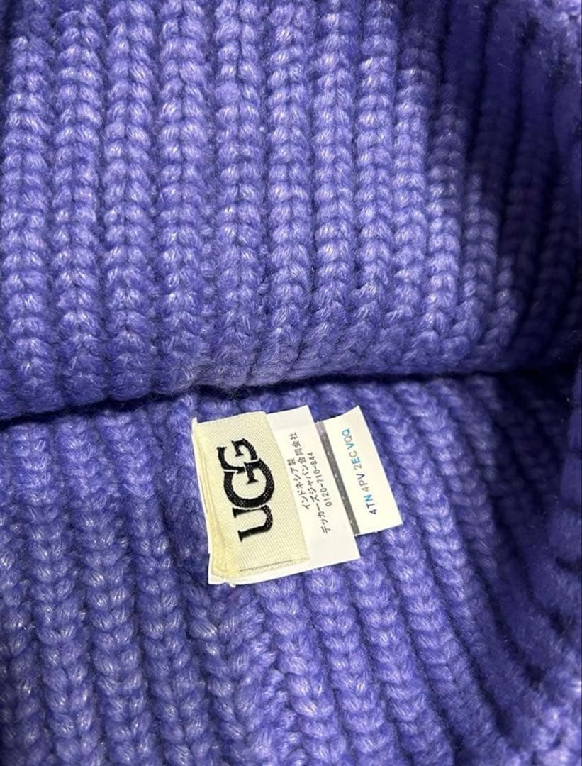 UGG ニット帽 ビーニー　パープル　新品未使用　タグ付き　定価9350円