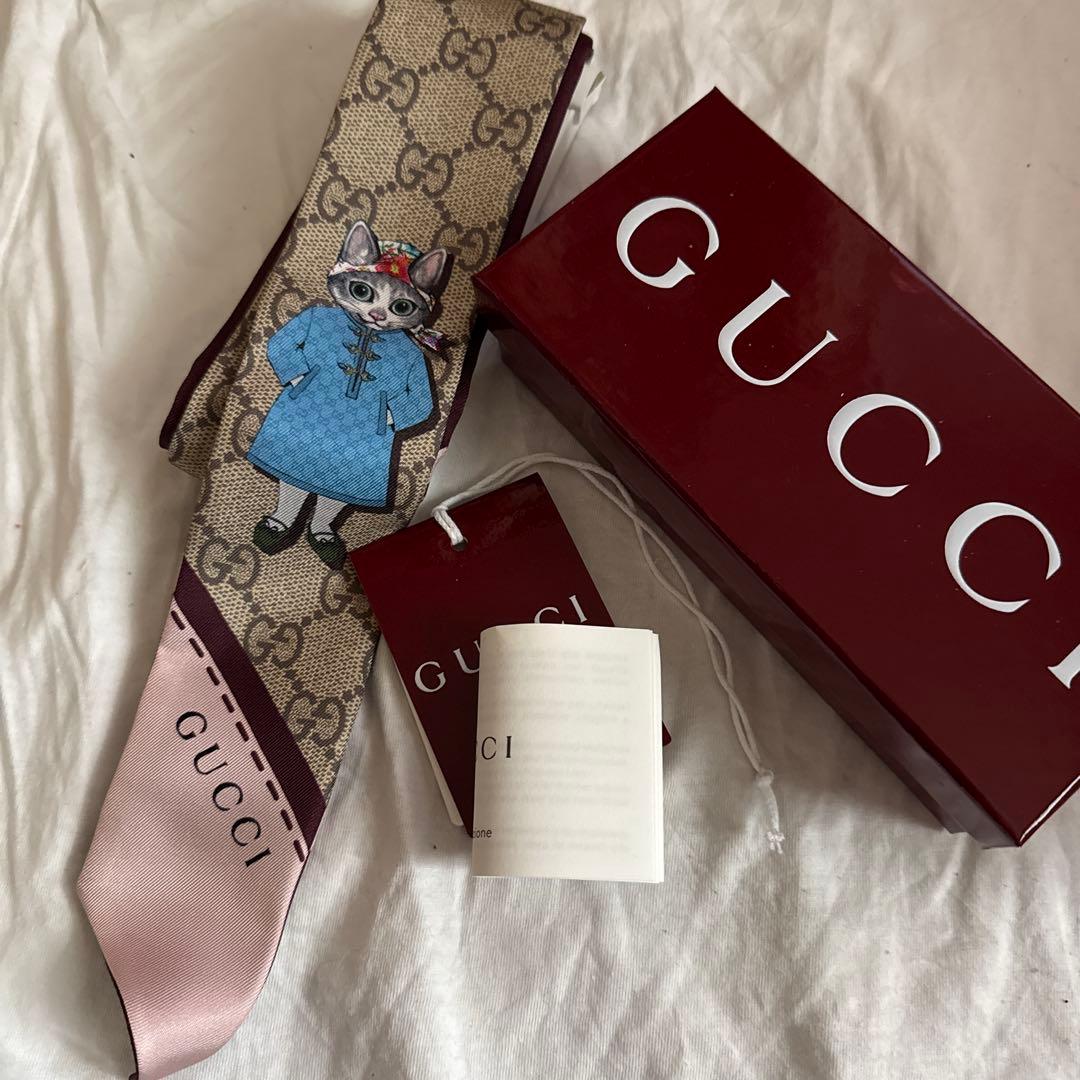 GUCCI ヒグチユウコ　ネックボウ　猫　シルクスカーフ 新品