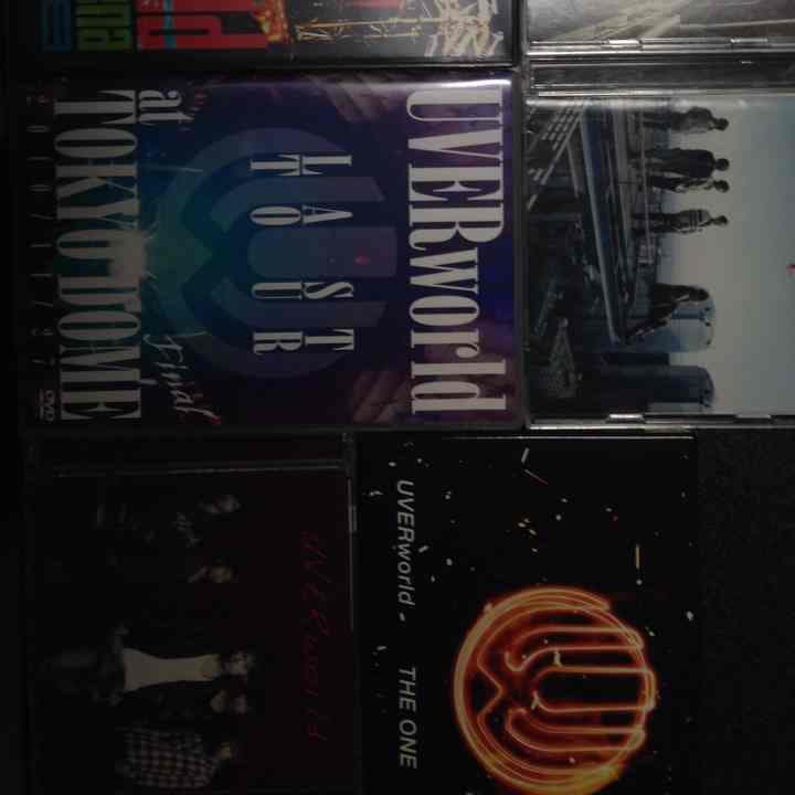 UVERworld DVD3枚、CD多数とアルバム1枚