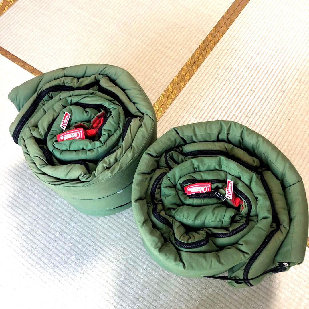 コールマン寝袋二枚　A