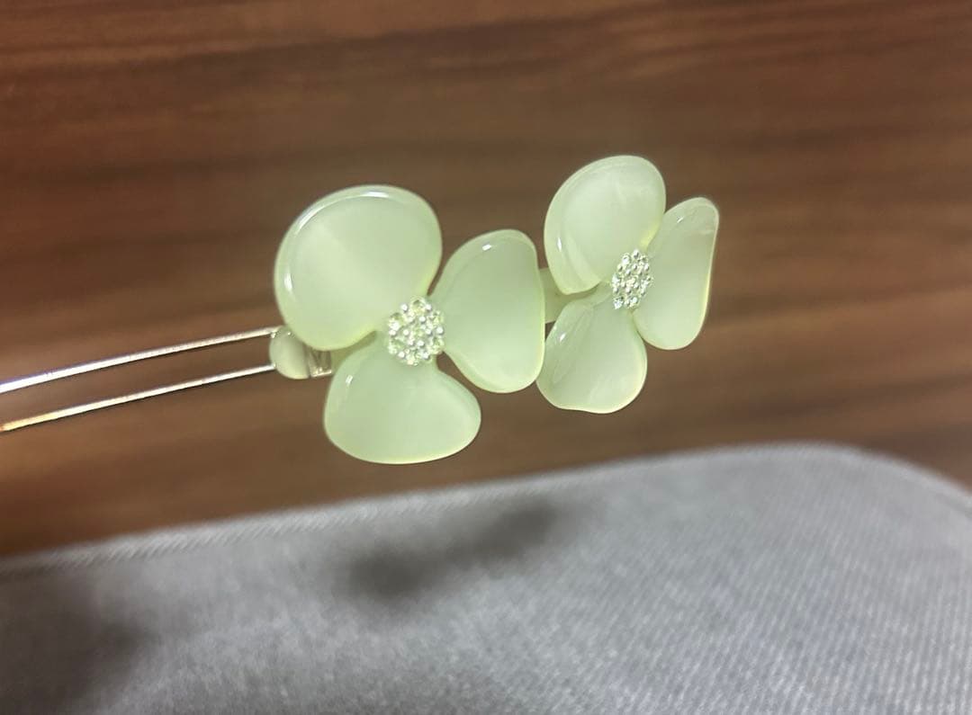アレクサンドルドゥパリ　カメリア　ボールピン　グリーン