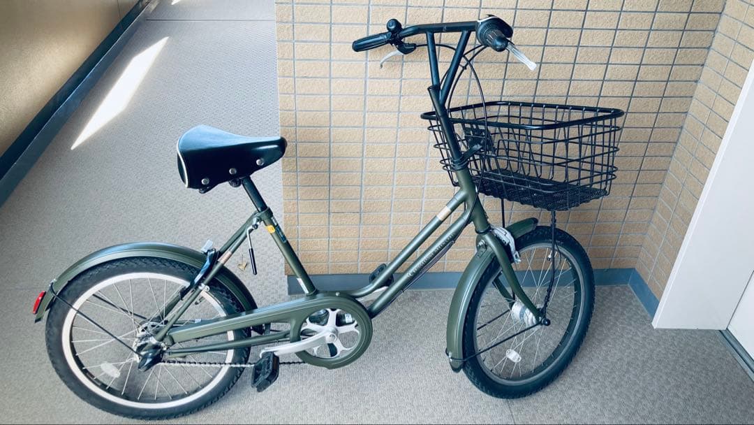 【美品】ブリヂストン_ベガス_カーキ_自転車_20インチ-前カゴ大