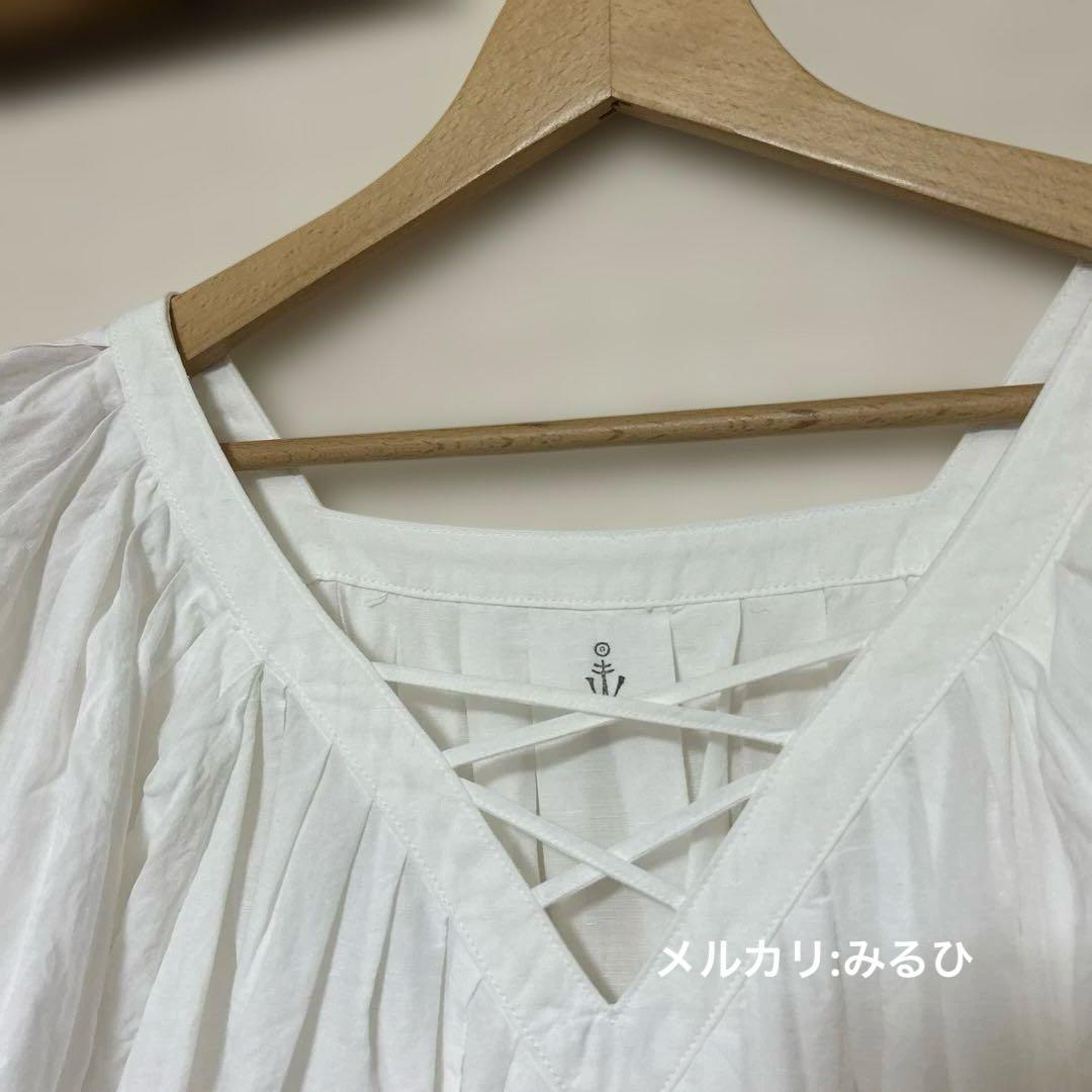 マキマロ　クロス　ホワイト系
