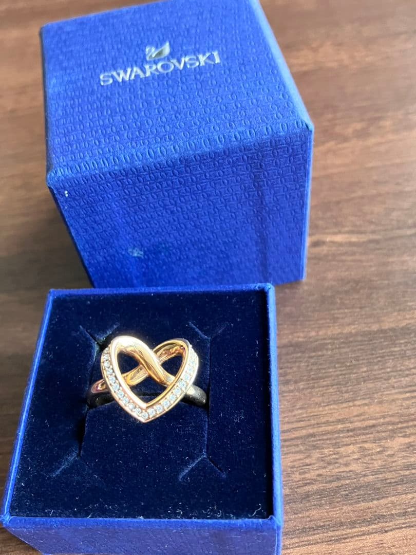 ★こや吉★SWAROVSKIスワロフスキー　リング【17号】ゴールドカラー