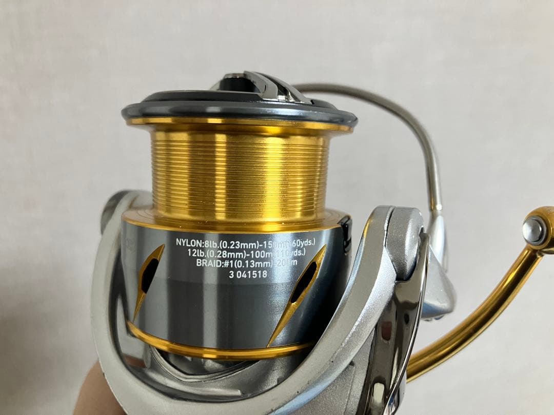 Daiwa スピニングリール　21フリームスLT3000-CXH