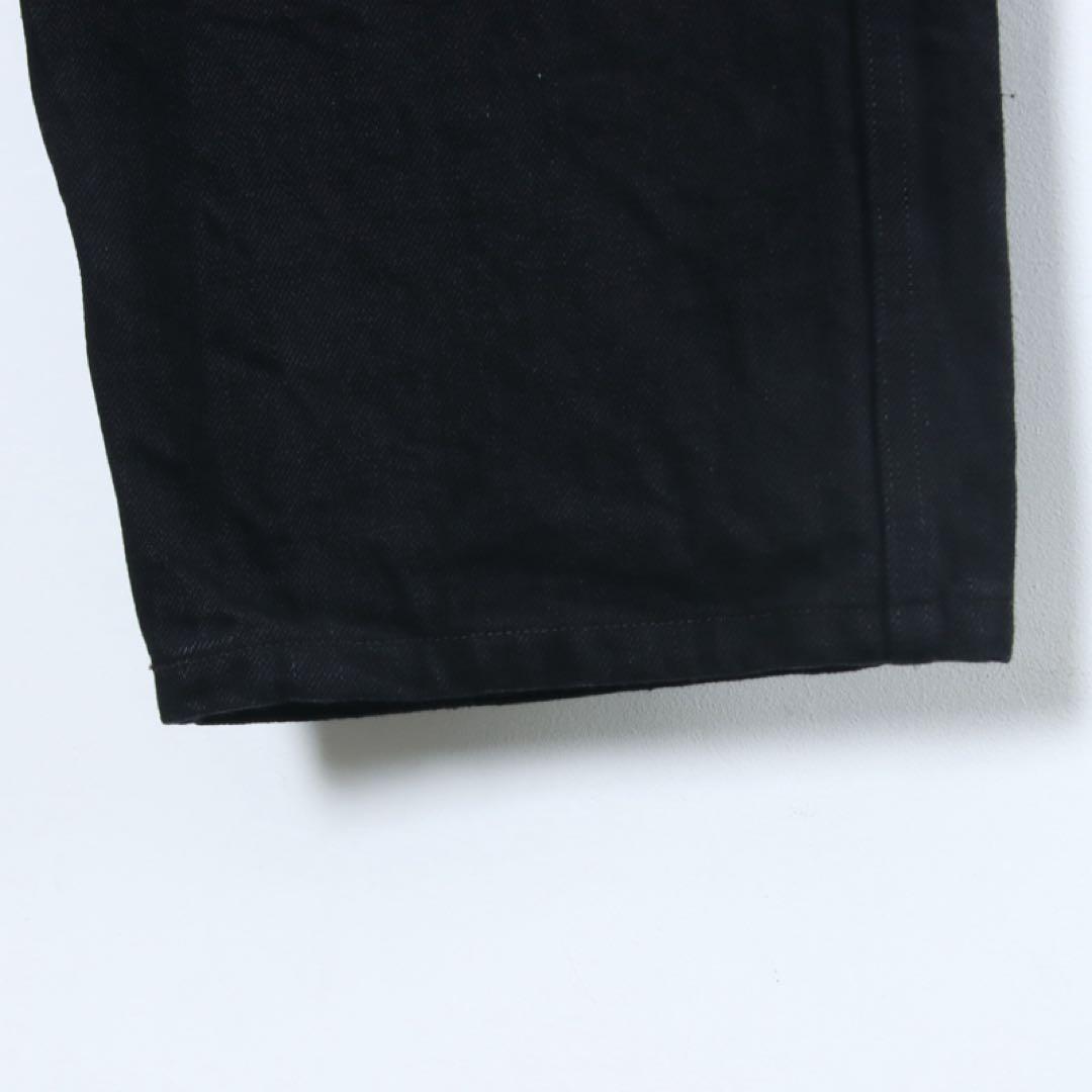 COMOLI ブラックデニム テーパードパンツ 25AW