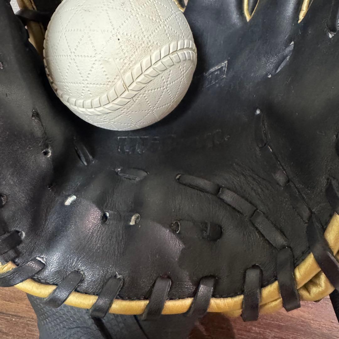 Wilson ウィルソン　オールラウンド　グローブ 軟式 黒×金 土手紐抜