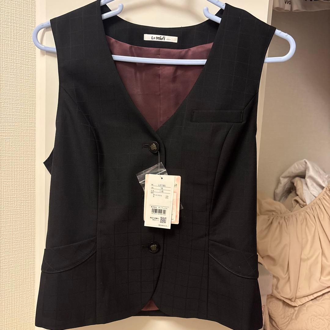 ゆっぴい　　事務服ベストのみ