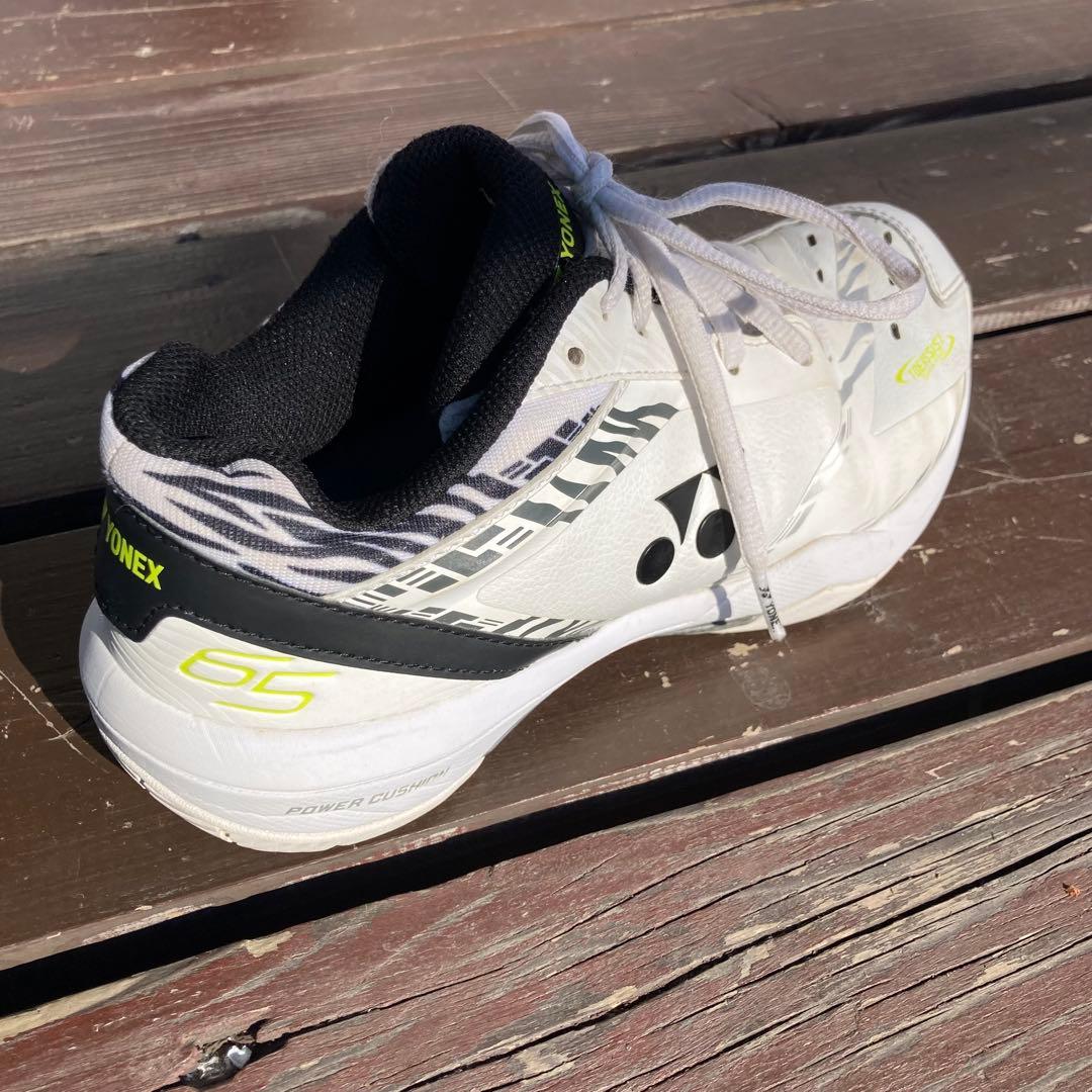 YONEX パワークッション65Z 桃田賢斗専用モデル　24.5cm