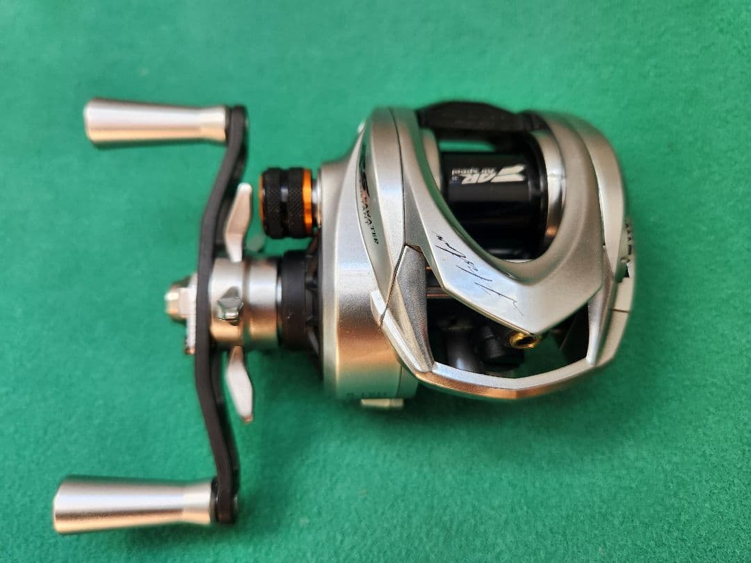 中古美品　ハイスター　ベイトフィネスリール giu99 右巻