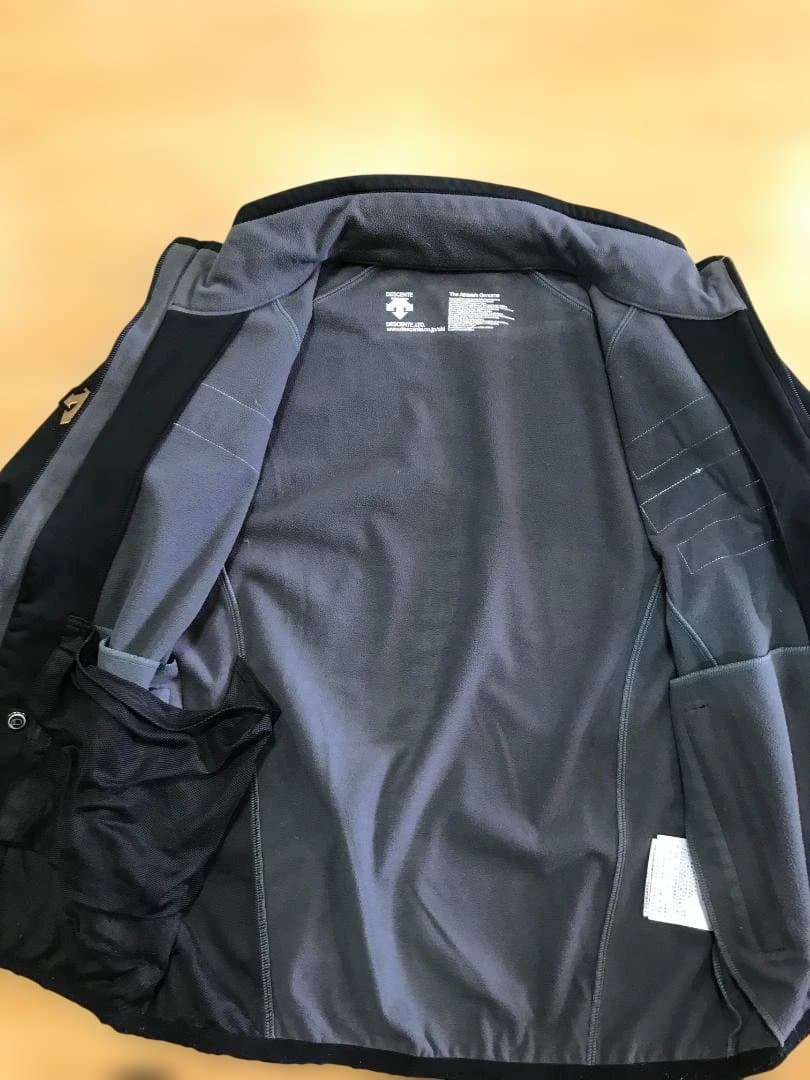 DESCENTE スイスチーム インサレーション・ソフトシェルジャケット Ｓ !