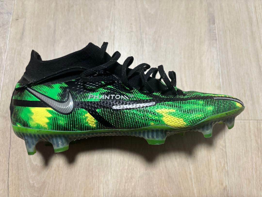 Nike サッカースパイク ファントムGTエリート FG