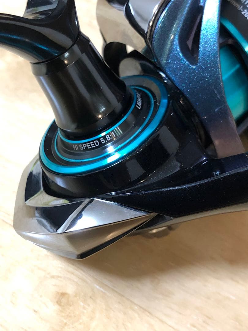 Daiwa 23エメラルダス リールRX FC LT2500S-H-DH