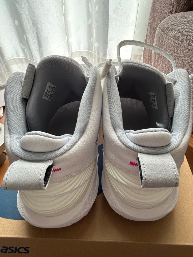 美品⭐︎ASICS バスケットシューズ NOVA SURGE 30cm